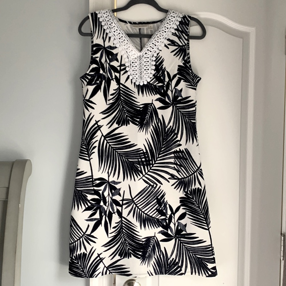 Dana Buchman sleeveless dress, size S (NWT)